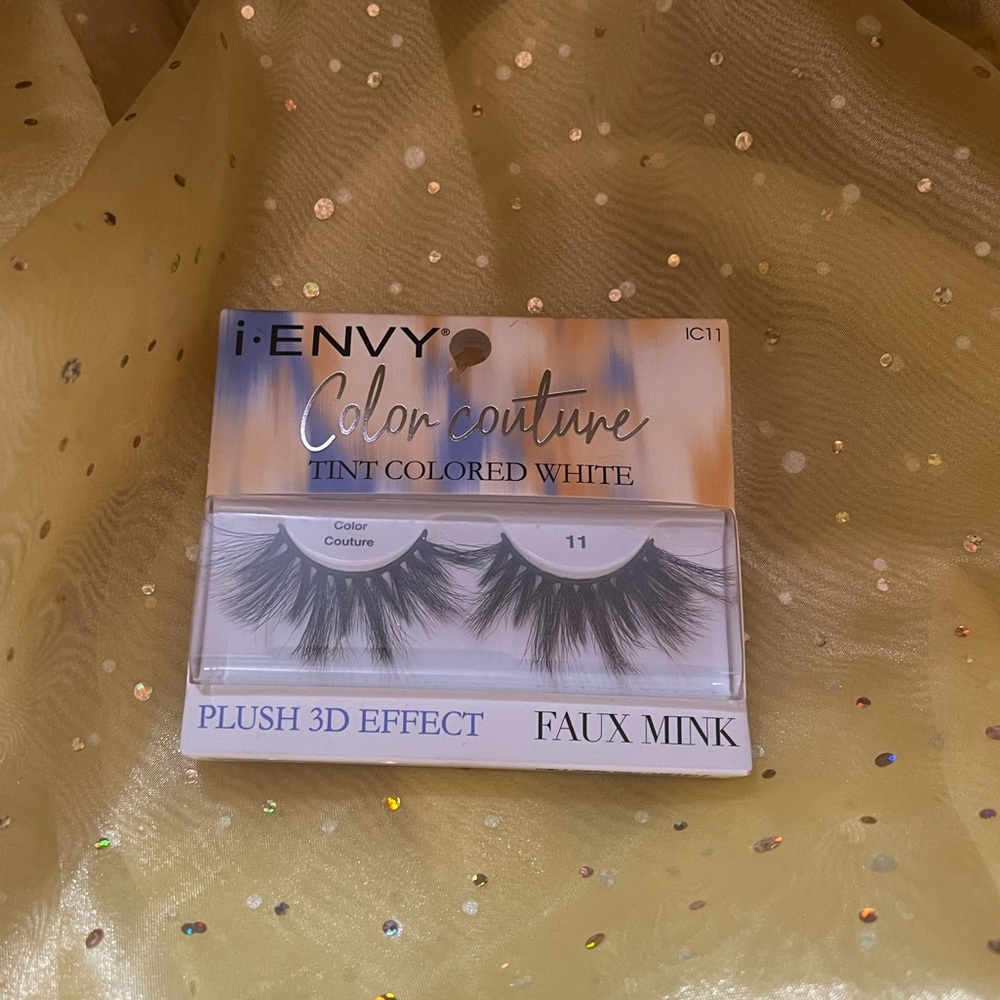 NEW: Plush 3D Color Couture Lashes